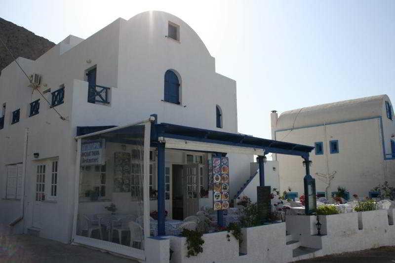 Ancient Thera Studios Периса Екстериор снимка